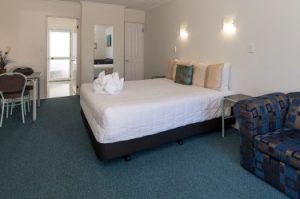 Palm Court Rotorua motel decor Twin unit 